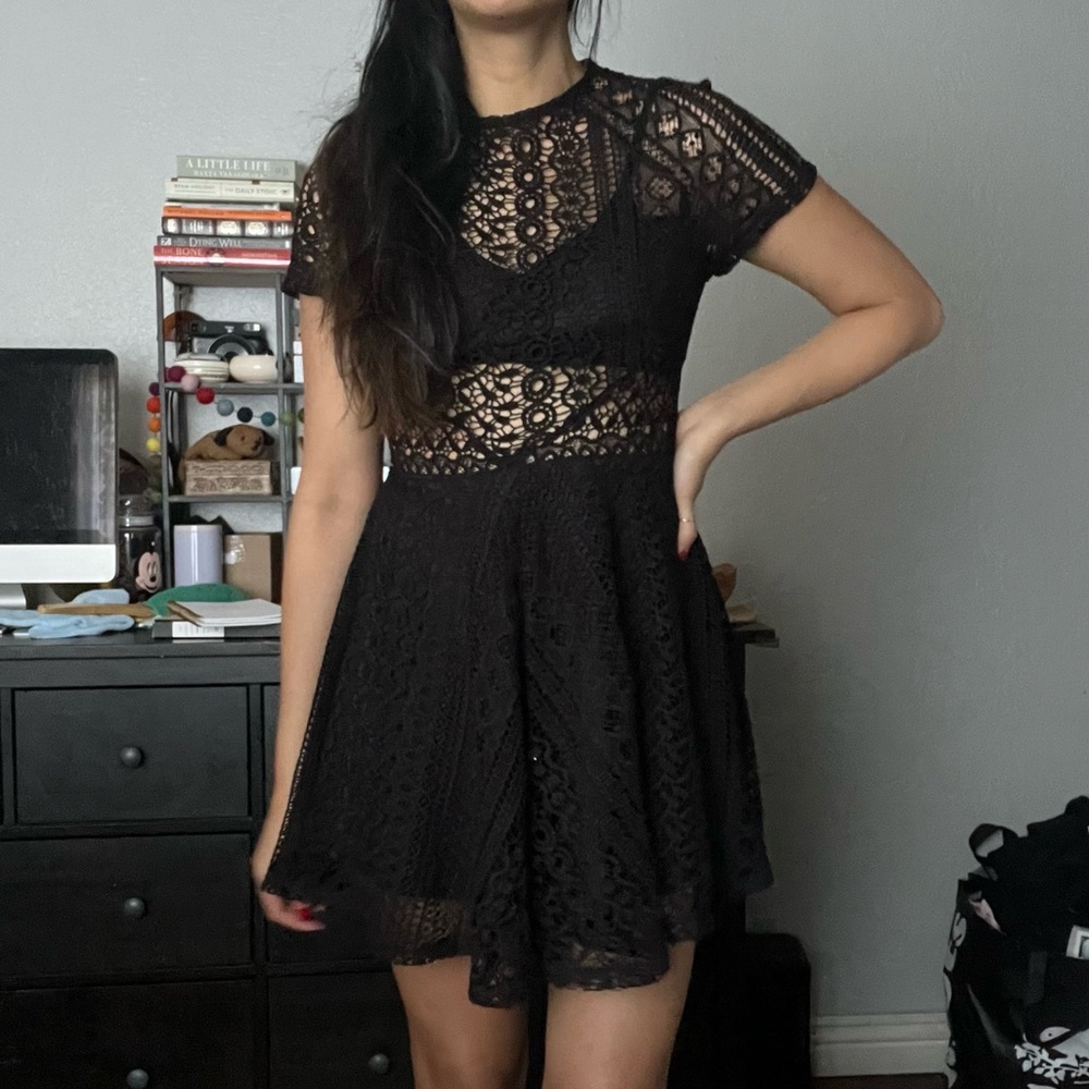 Floral Lacy Short-sleeved dress see-through top